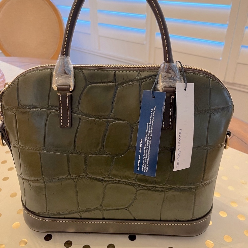 Dooney and Bourke leather bag alligator pattern new. - Picture 3 of 8